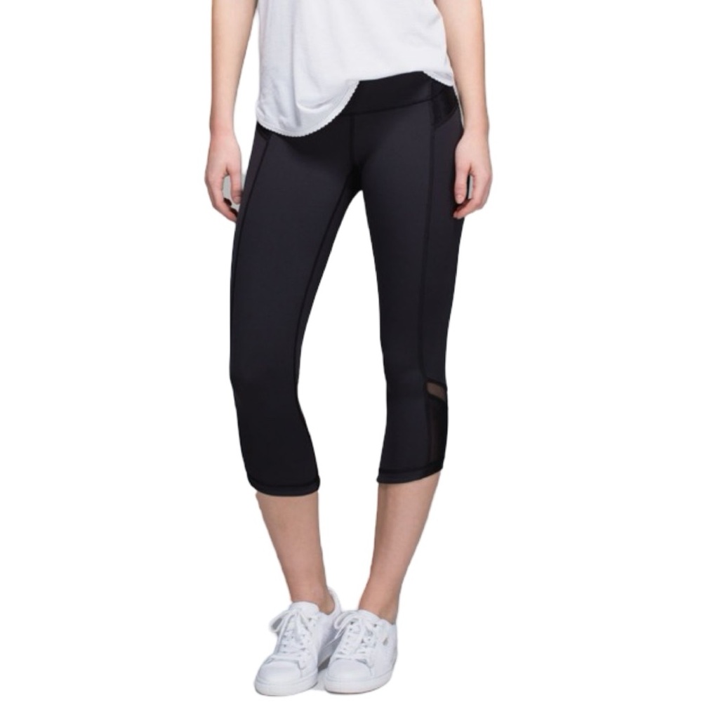 Lululemon Just Breathe Crop Mesh Black‎ Capri Leggings Sz 8 & 19” inseam